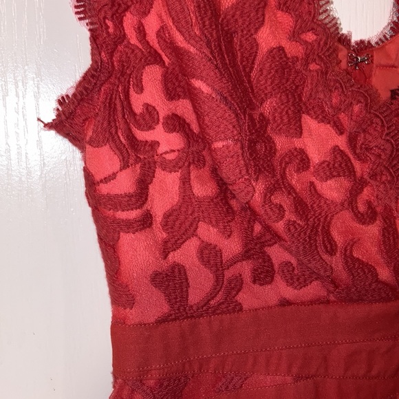 Tadashi Shoji Bodycon Dress SZ 2 Petite EUC - Picture 5 of 12